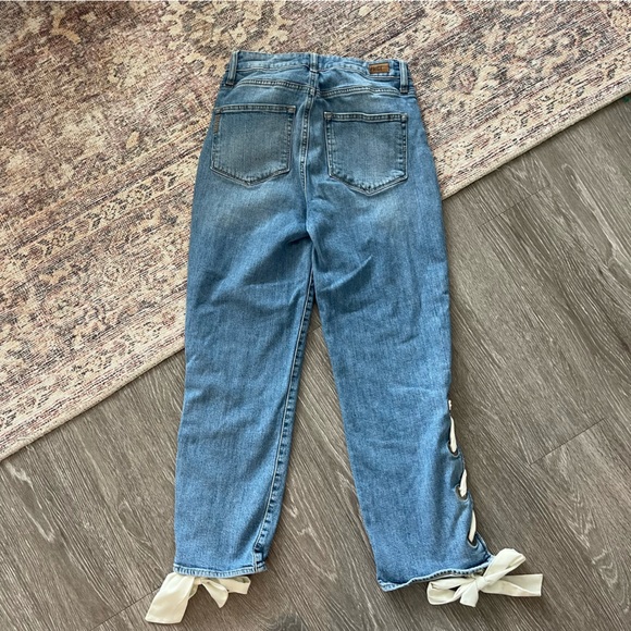 Paige High Rise Sarah Straight Jean - Picture 9 of 15